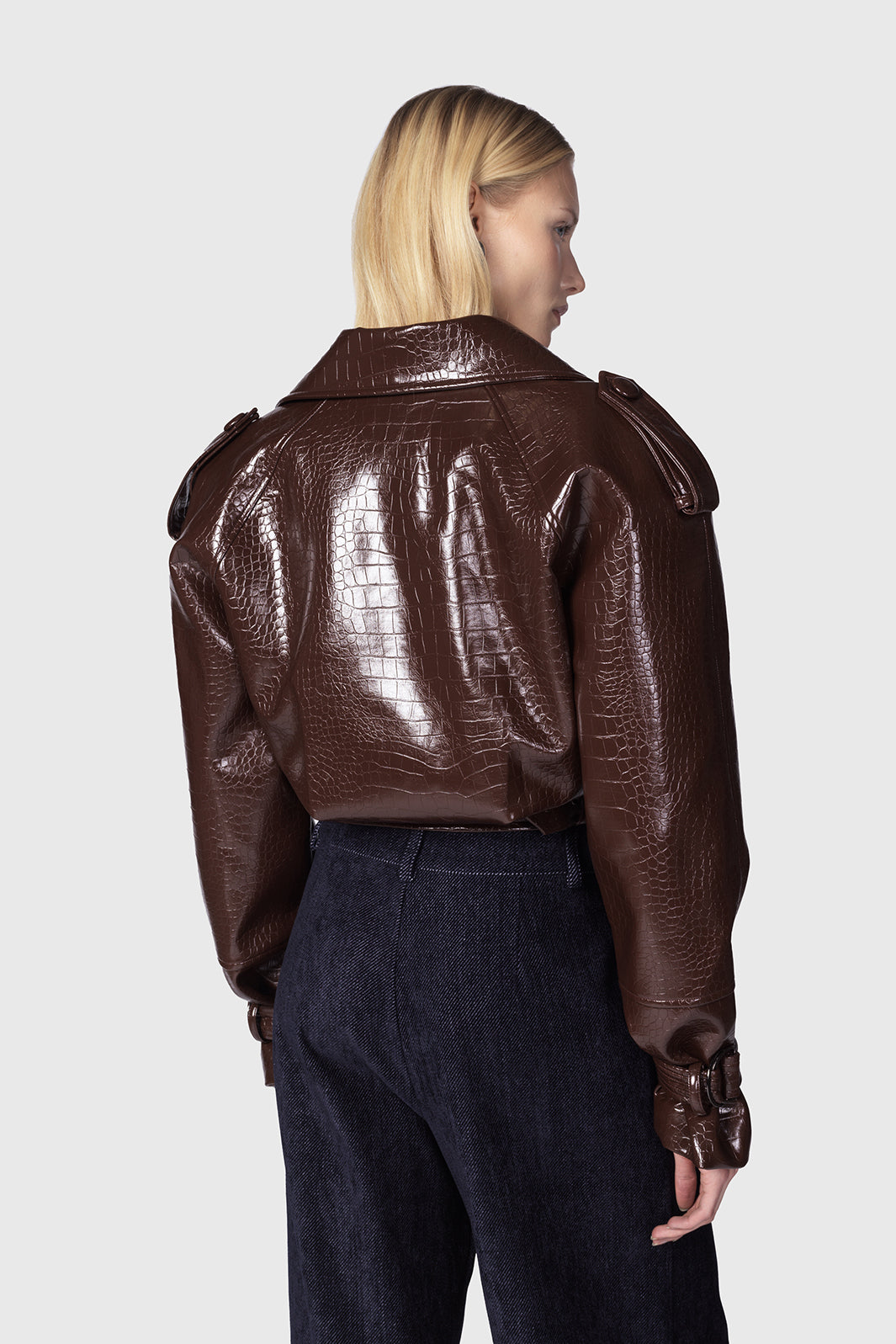 Bulut-bomber-over-marrone-in-ecopelle-con-croco-con-Oslen-Twentyfourhaitch_1_4.jpg