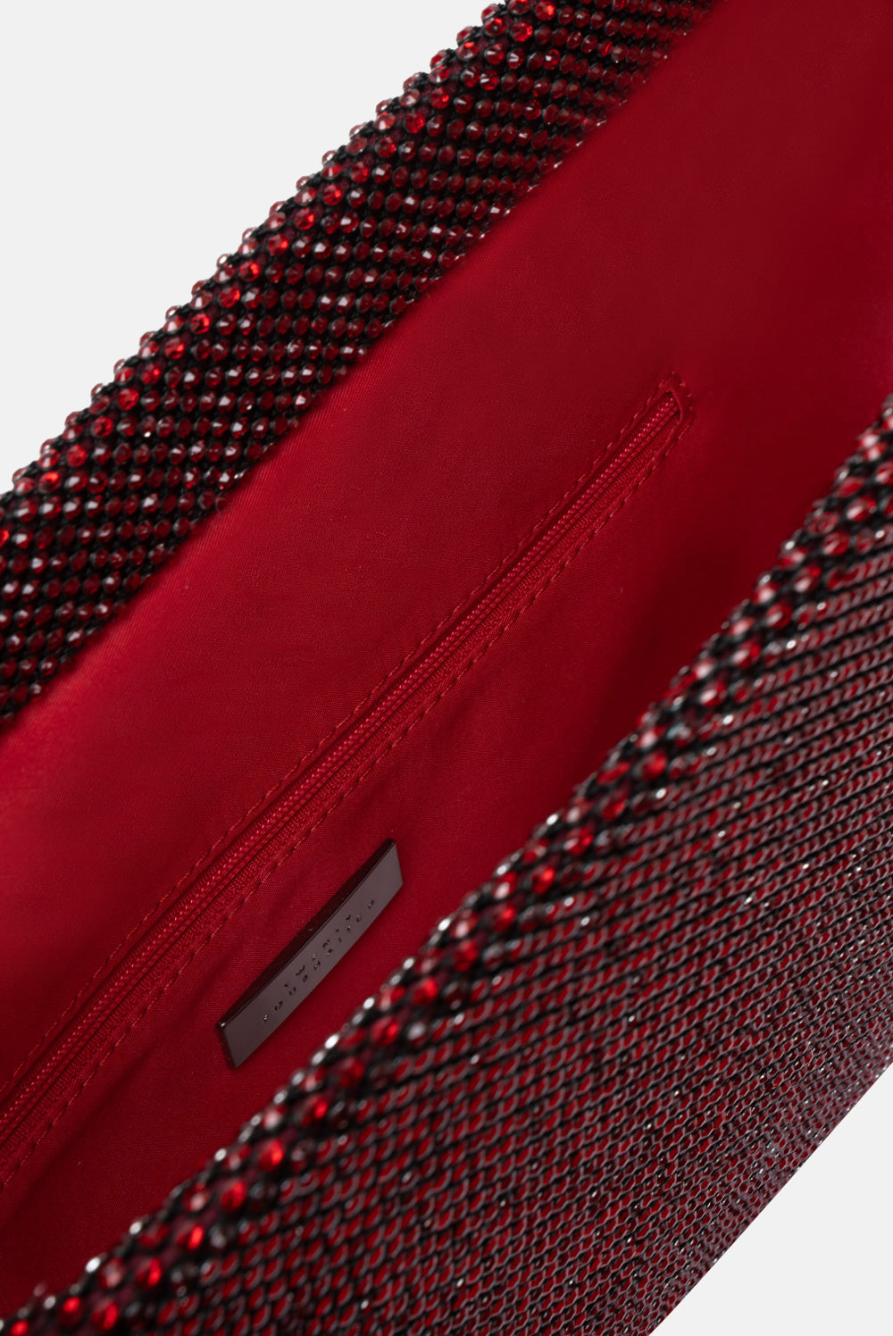 Dunham-borsa-pochette-bordeaux-in-maglia-strass-con-chiusura-calamita-Twentyfourhaitch_3.jpg