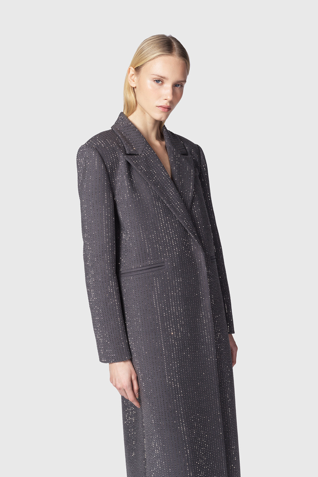 Erenay-cappotto-over-monopetto-grigio-in-lana-con-strass-Twentyfourhaitch_1_3.jpg