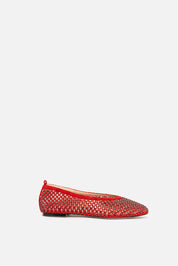 Zyrel – ballerina rossa | TWENTYFOURHAITCH – vista laterale