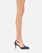 Feriel – décolleté blu | TWENTYFOURHAITCH – indossata dalla modella