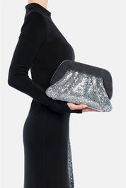 Unicornis – pochette ematite | TWENTYFOURHAITCH – indossata dalla modella