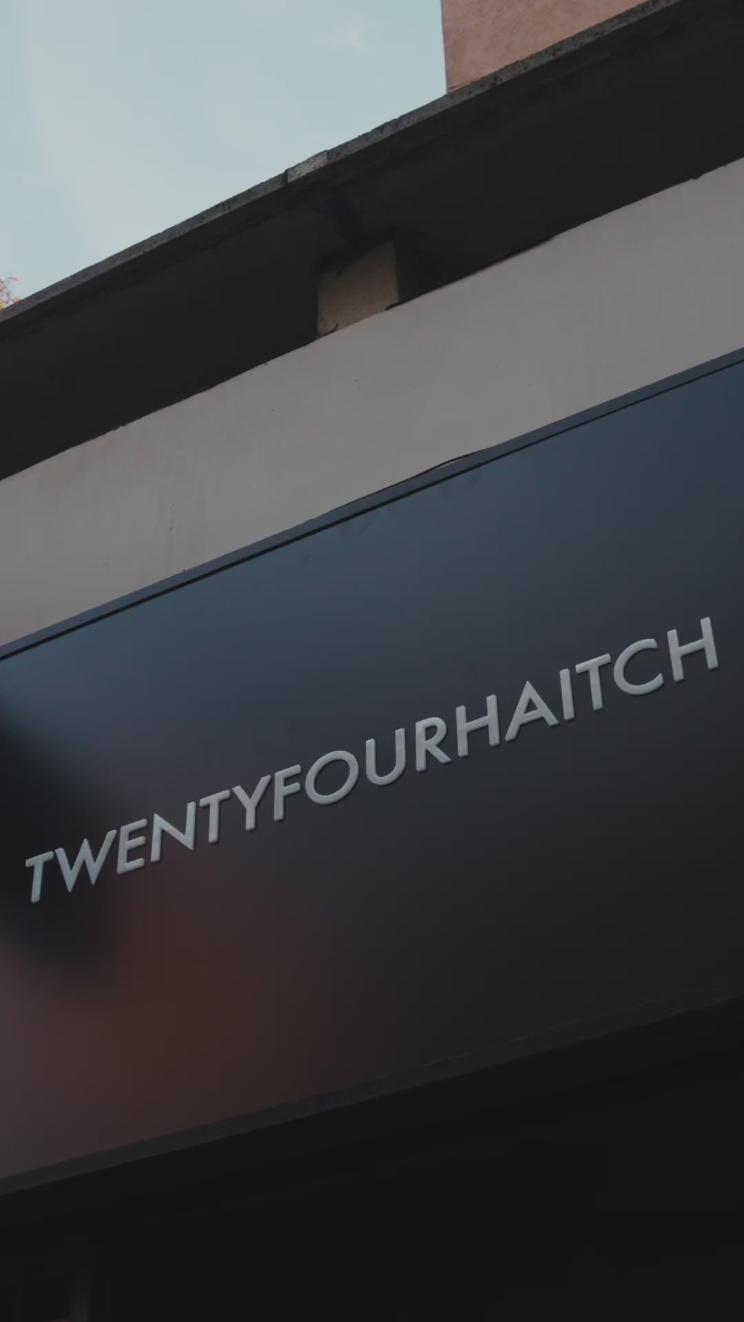 Twentyfourhaitch Showroom Milano - serata inaugurale (mobile)